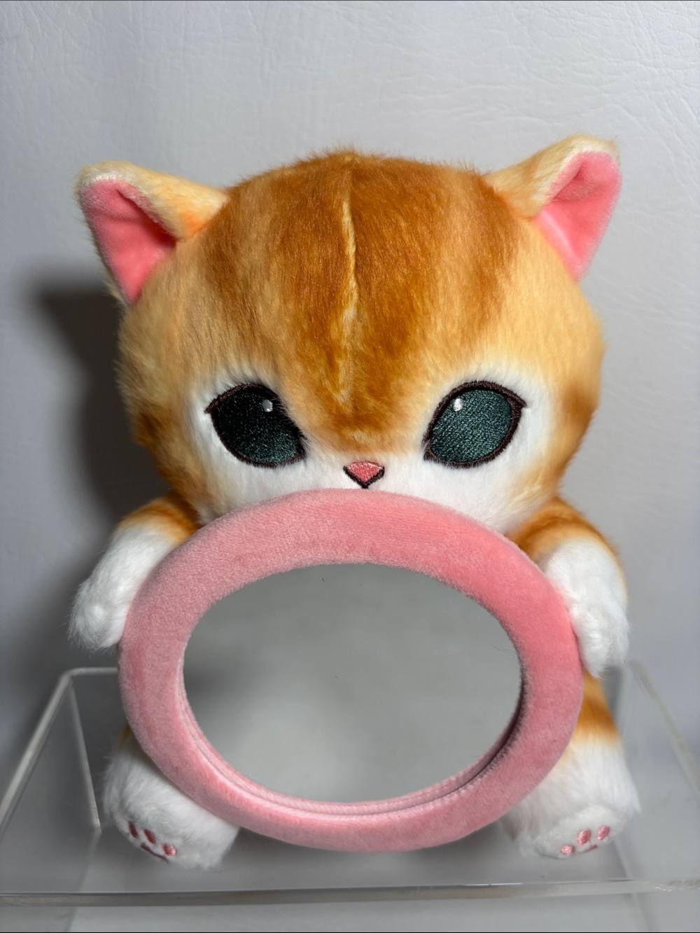 Miniso MOFUSAND NEW NO Tags Orange Tabby Cat Plush Holding Pink Mirror (8 inches